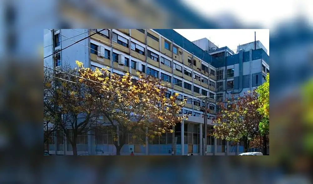 Detenido contagiado con coronavirus se tiró de un segundo piso y escapó de un hospital en Argentina. Foto: Clarín