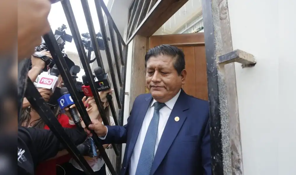 Extitular de Defensa se mostró abierto a colaborar con la Fiscalía. Fotos: Carlos Félix / La República Extitular de Defensa se mostró abierto a colaborar con la Fiscalía. Fotos: Carlos Félix / La República