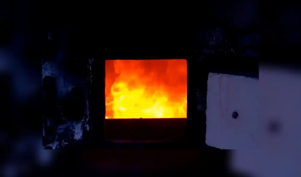 Madrid busca concientizar, en especial a los jóvenes, el uso de la mascarilla y respetar el distanciamiento social para evitar contraer el coronavirus. Foto: Captura / La Vanguardia Madrid busca concientizar, en especial a los jóvenes, el uso de la mascarilla y respetar el distanciamiento social para evitar contraer el coronavirus. Foto: Captura / La Vanguardia