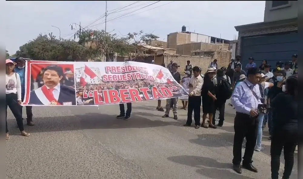 Ronderos llegan a Piura para protestar en contra del Congreso de la República. Foto: La República.