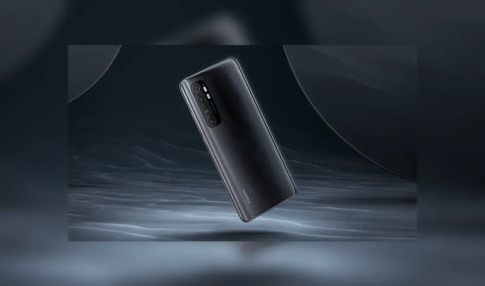 El Mi Note 10 Lite en color Midnight Black (negro). El Mi Note 10 Lite en color Midnight Black (negro).