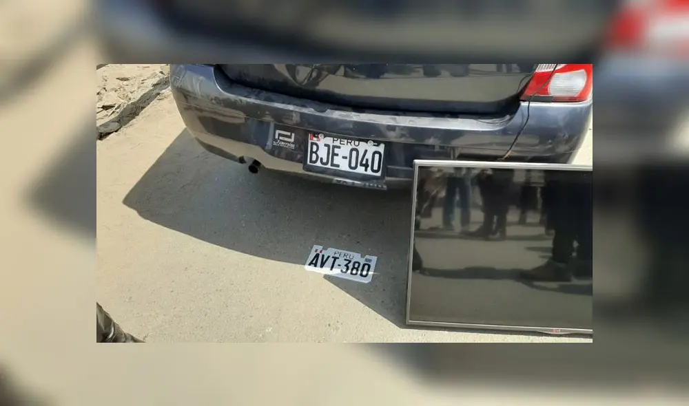 Intervención de delincuentes y recuperación de objetos robados se produjo en el puente Santa Clara. (Foto: PNP) Intervención de delincuentes y recuperación de objetos robados se produjo en el puente Santa Clara. (Foto: PNP)