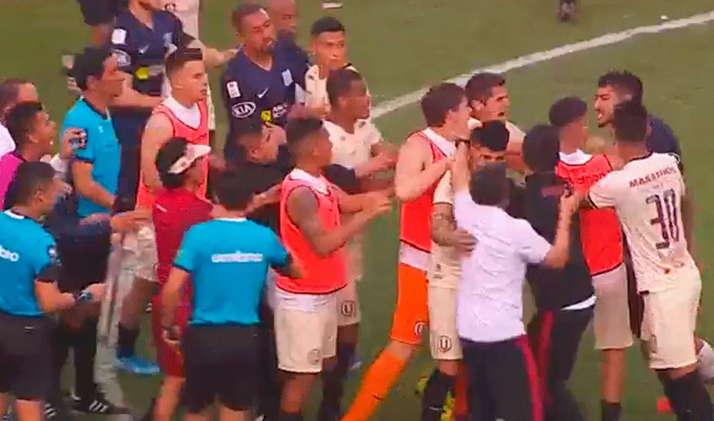 El jugador íntimo debió ser calmado por Gallese. Créditos: Captura de video