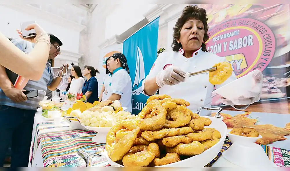 buñuelos. Uno de los postres para bajar el ardor de los picantes de la vieja cocina peruana.