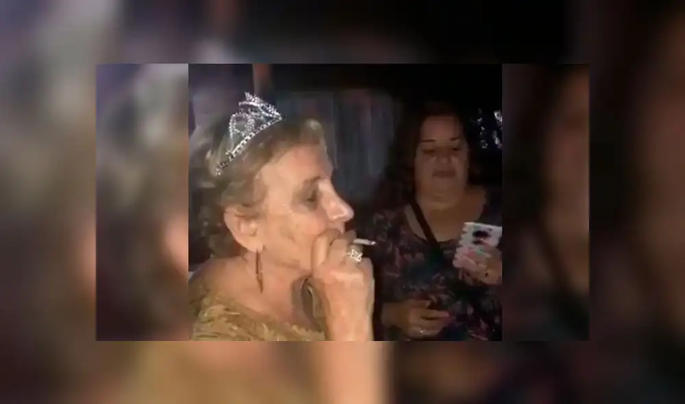 Abuela celebra su cumpleaños fumando marihuana junto con sus nietos [VIDEO]