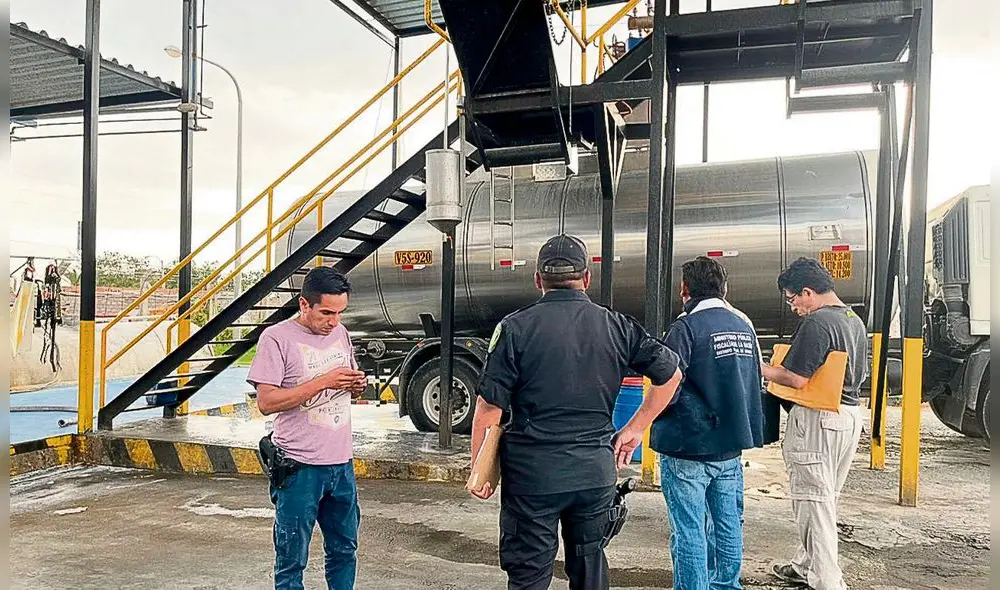 verificaciones. Personal de la Fiscalía y Policía recorren empresas que fueron saqueadas. Se busca pruebas.