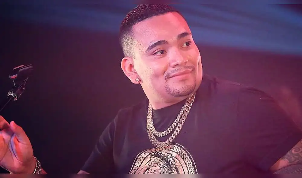 El salsero reveló que la joven es la nueva "protagonista" de su historia de amor. El salsero reveló que la joven es la nueva "protagonista" de su historia de amor.