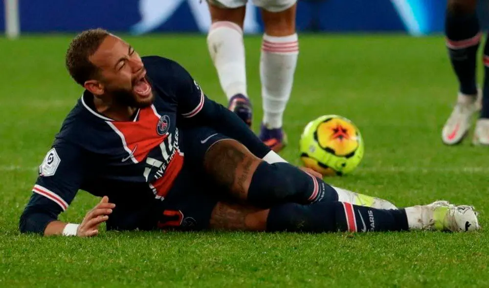 Neymar salió lesionado en partido del PSG vs. Lyon por la Ligue 1. Foto: EFE