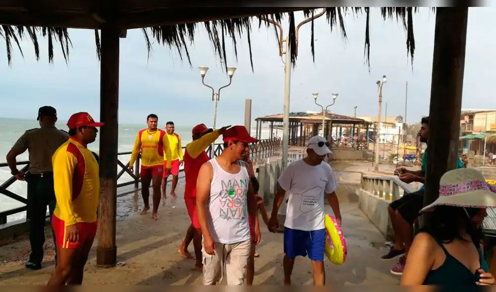 Joven turista casi muere ahogada en playa de Lobitos