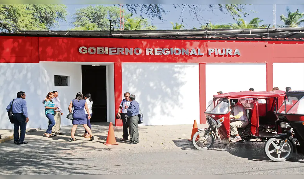 ¿Planillas doradas? En el gobierno regional se estaría despilfarrando los escasos recursos. ¿Planillas doradas? En el gobierno regional se estaría despilfarrando los escasos recursos.