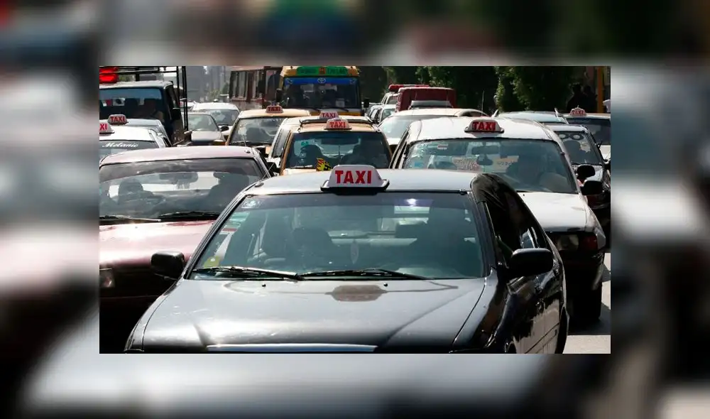 Un total de 40 taxis informales fueron intervenidos en Trujillo Un total de 40 taxis informales fueron intervenidos en Trujillo