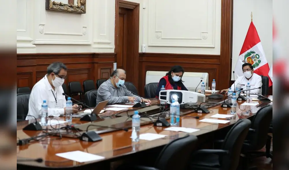 Primer ministro, Vicente Zeballos, en la Mesa de Concertación para la Lucha Contra la Pobreza. Foto: PCM. Primer ministro, Vicente Zeballos, en la Mesa de Concertación para la Lucha Contra la Pobreza. Foto: PCM.