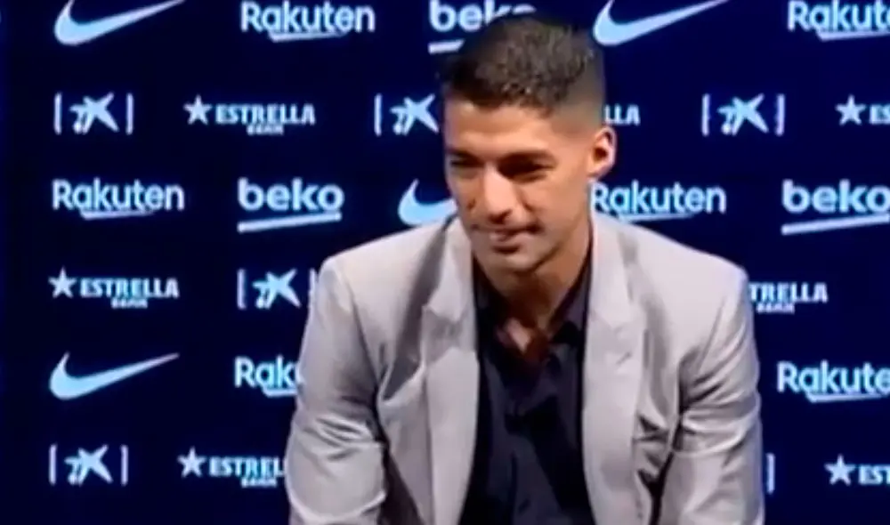 Luis Suárez brindó una conferencia para despedirse del club y sus compañeros. Foto: Captura de Barca TV