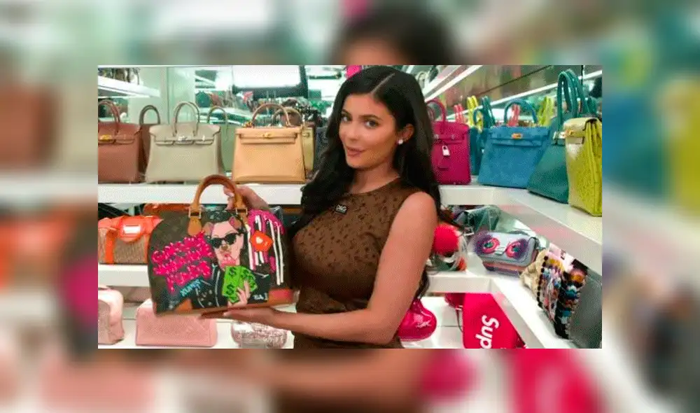 Kylie Jenner hace tours por su lujosa habitación de bolsos y causa envidia [VIDEO]