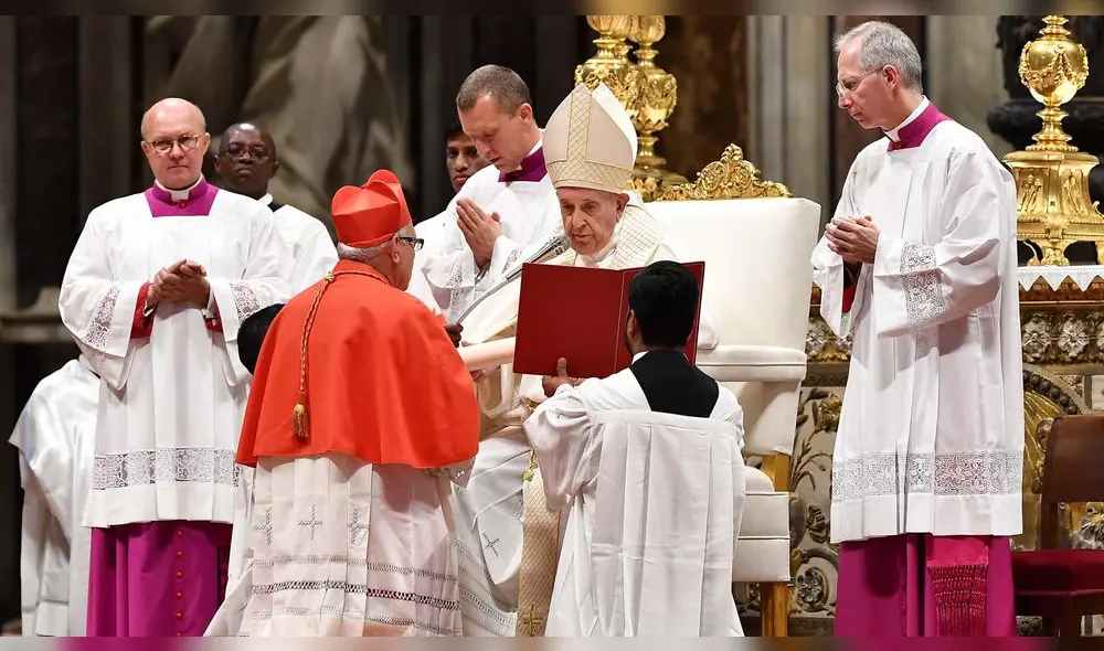El Papa Francisco durante un Consistorio Público Ordinario para la creación de nuevos cardenales, en 5 de octubre de 2019 en la Basílica de San Pedro en el Vaticano. El Papa Francisco durante un Consistorio Público Ordinario para la creación de nuevos cardenales, en 5 de octubre de 2019 en la Basílica de San Pedro en el Vaticano.