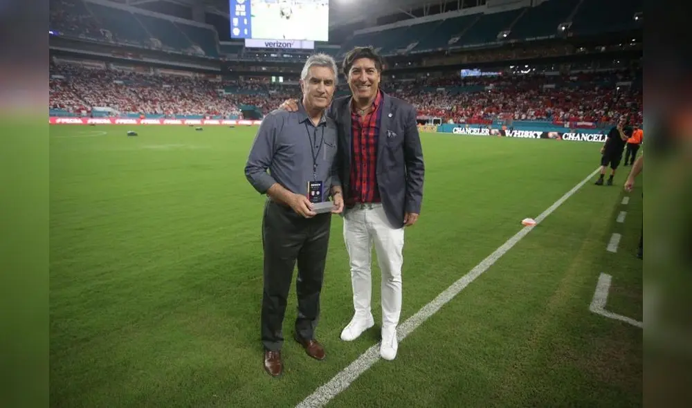 referente. ‘Bam Bam’ Zamorano junto a Juan Carlos Oblitas, director deportivo de la FPF. referente. ‘Bam Bam’ Zamorano junto a Juan Carlos Oblitas, director deportivo de la FPF.