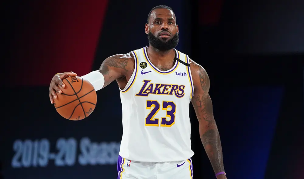 LeBron James hizo 29 puntos en este quinto juego contra Houston Rockets por los Playoffs de la NBA. Foto: AFP