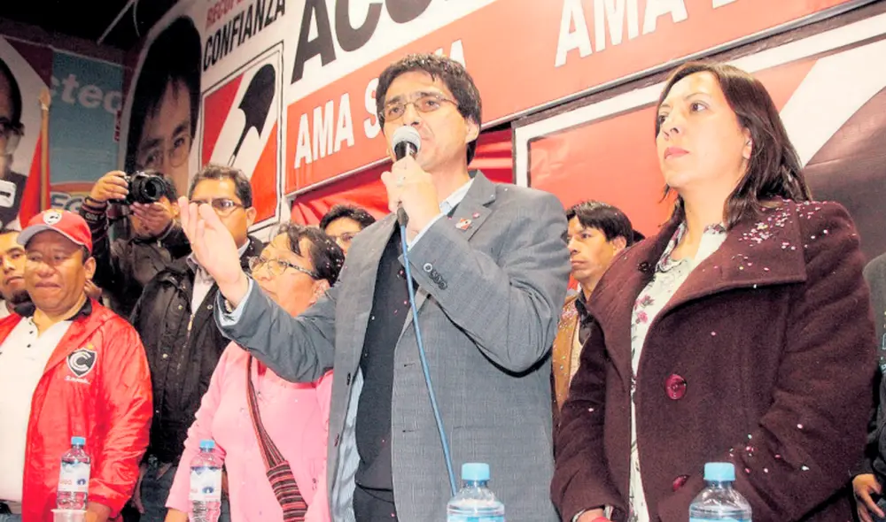 Cuestionamientos. Benavente hizo promesas, que, según consejeros, no ha logrado cumplir en su gestión. Foto: La República Cuestionamientos. Benavente hizo promesas, que, según consejeros, no ha logrado cumplir en su gestión. Foto: La República