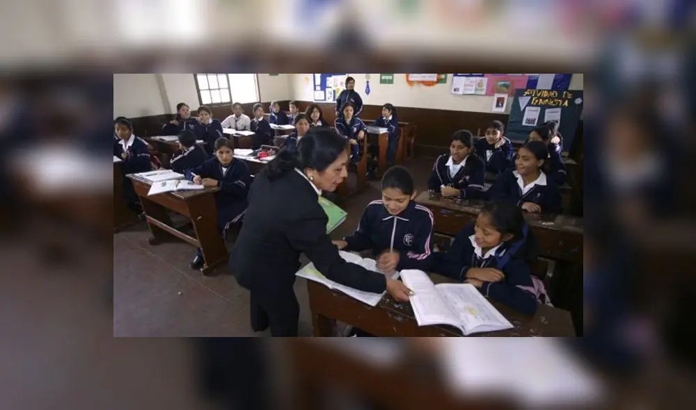 Premian a 143 profesores por iniciativas para mejorar aprendizaje de sus alumnos