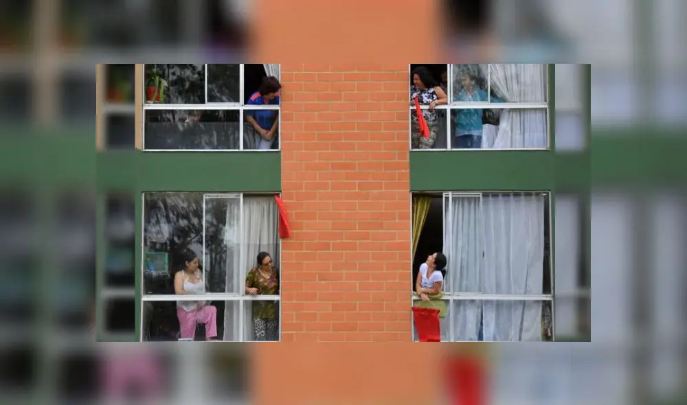 Colombia: hogares exhiben un trapo rojo para indicar que necesitan comida