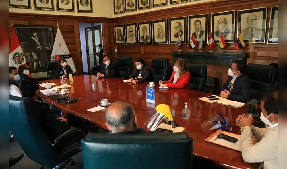 reunión con Mazzetti reunión con Mazzetti