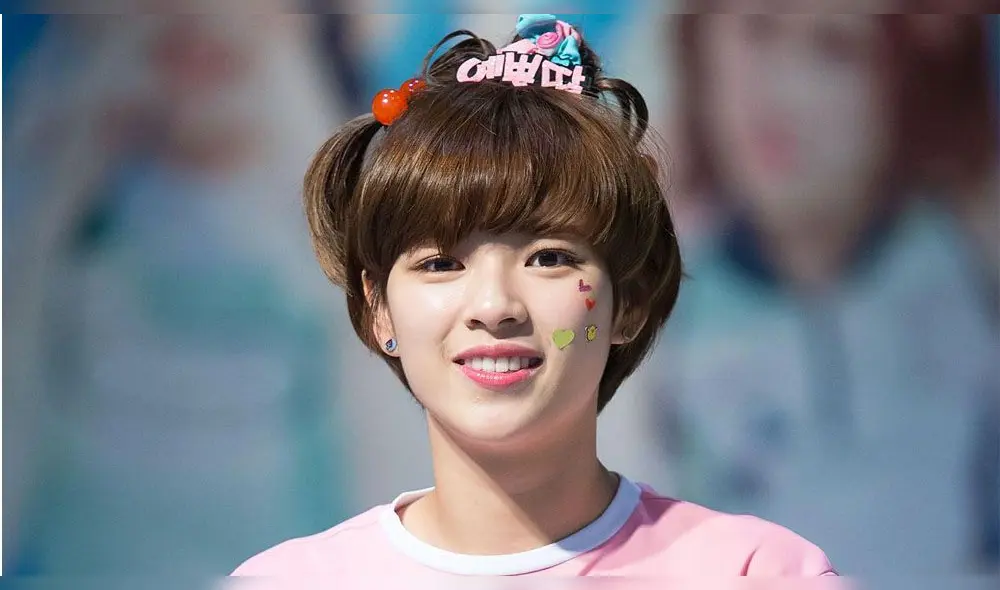 Desliza para ver más fotos de Jeongyeon de TWICE. Desliza para ver más fotos de Jeongyeon de TWICE.