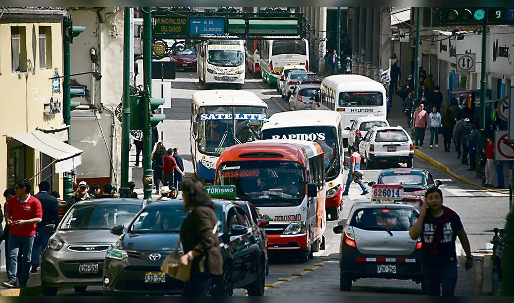 TRANSPORTE. Servicio urbano es insuficiente en el Cusco.
