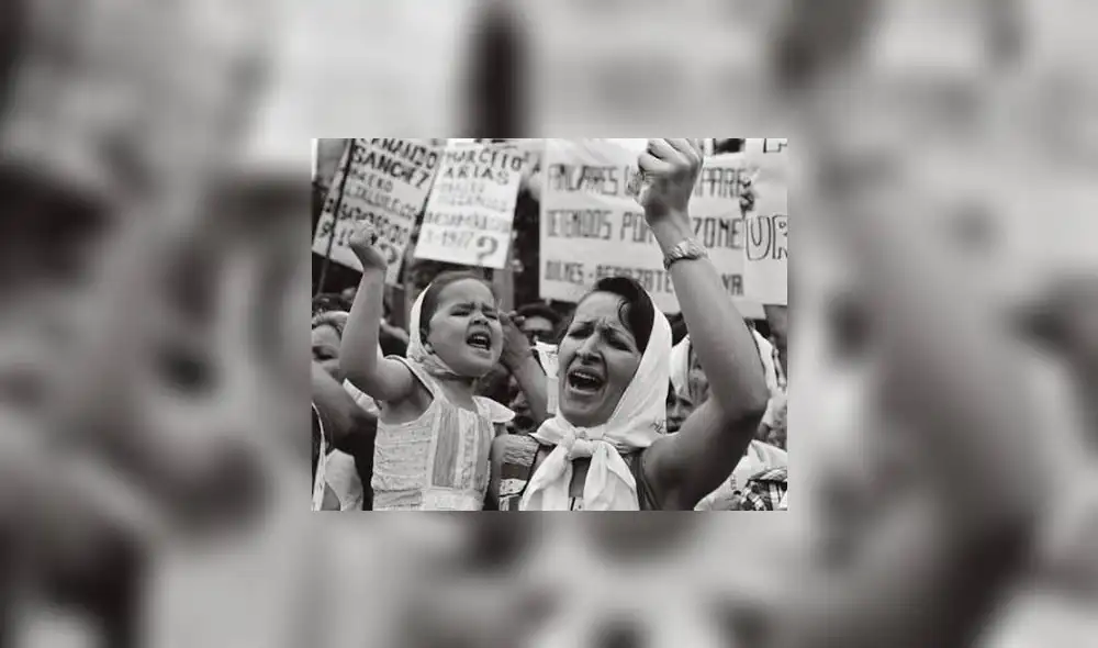 De la puerta para adentro