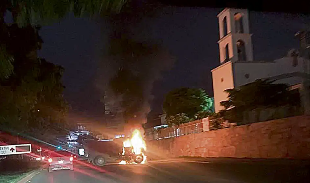 Bajo fuego.Poco antes de la liberación y la calma. Bajo fuego.Poco antes de la liberación y la calma.