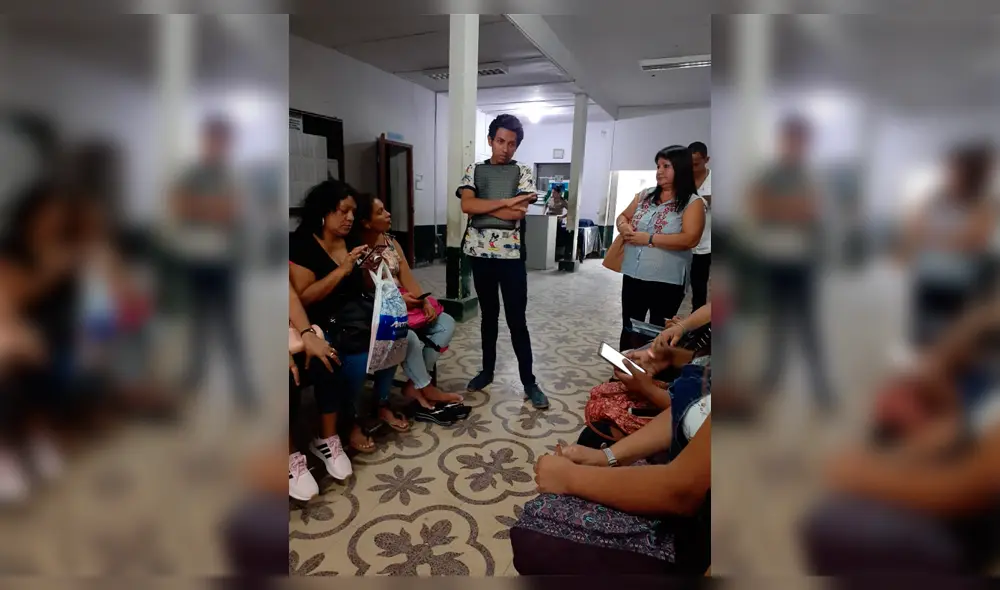 Jóvenes exigen la devolución del dinero invertido. Jóvenes exigen la devolución del dinero invertido.