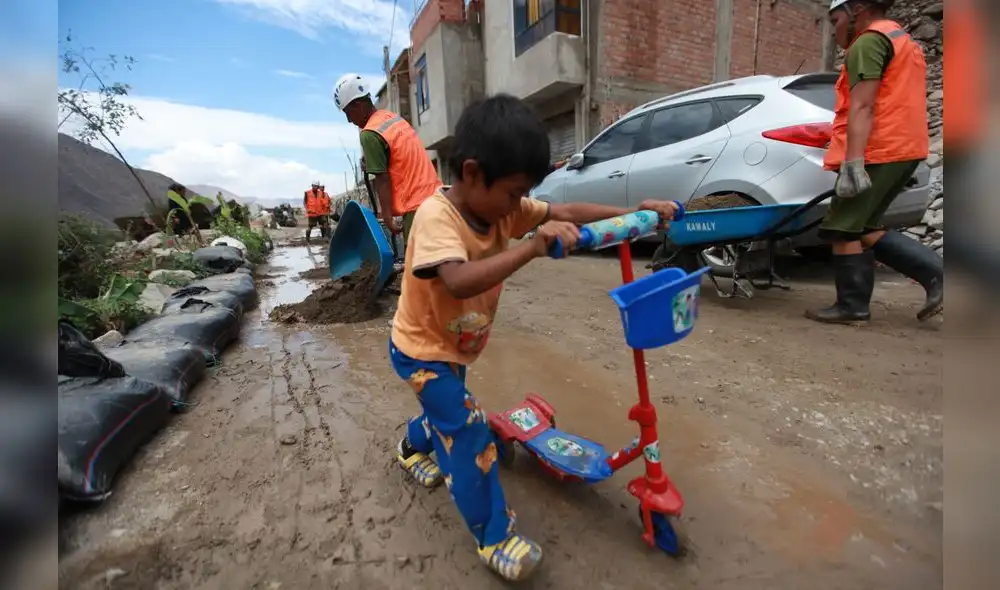 Nuevo huaico en la zona de Chaclacayo alarma a vecinos