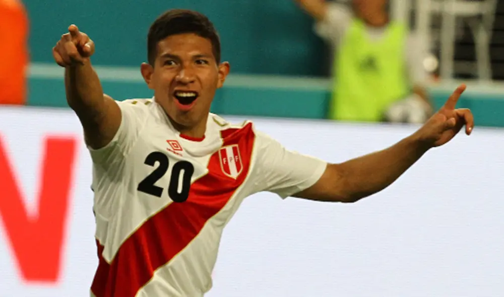 El noble gesto de Edison Flores con profesor de Huancavelica. | Foto: GLR