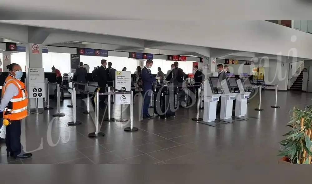 Extranjeros regresan a su hogar