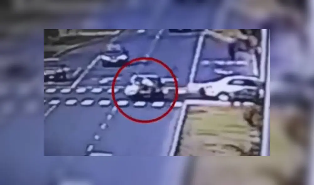 El heladero fue auxiliado por los transeúntes que se encontraban cerca de la zona. El heladero fue auxiliado por los transeúntes que se encontraban cerca de la zona.