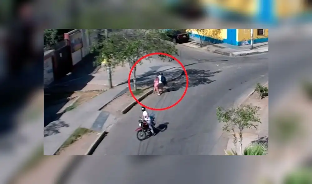 Los delincuentes fueron captados por las cámaras de seguridad. Foto: Captura. Los delincuentes fueron captados por las cámaras de seguridad. Foto: Captura.