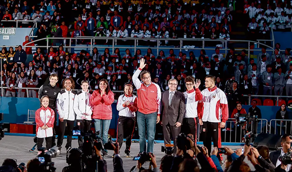 Presente. Vizcarra asistió a los Juegos Deportivos Escolares. Presente. Vizcarra asistió a los Juegos Deportivos Escolares.