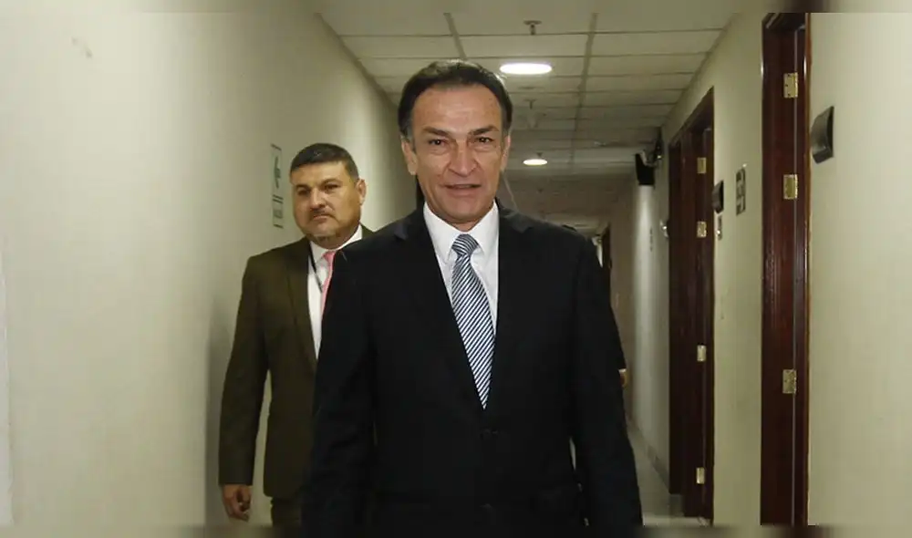 Excluyen a Becerril del informe del caso César Hinostroza