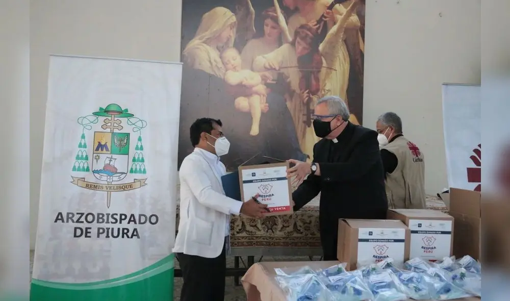 Monseñor José Antonio Eguren Anselmi, hizo entrega de 50 ventiladores mecánicos. (Foto: Arzobispo) Monseñor José Antonio Eguren Anselmi, hizo entrega de 50 ventiladores mecánicos. (Foto: Arzobispo)