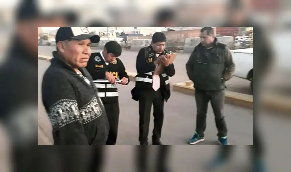 diligencia. Policía hizo intervención con fiscales en la salida de Puno a Cusco. diligencia. Policía hizo intervención con fiscales en la salida de Puno a Cusco.