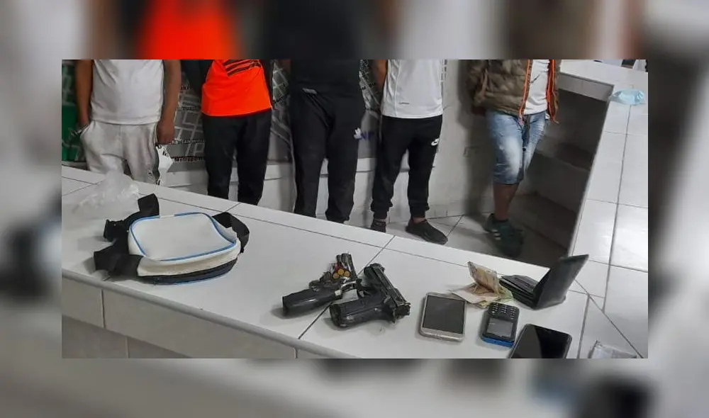 Banda estaba conformada por 2 adultos y 4 adolescentes. Banda estaba conformada por 2 adultos y 4 adolescentes.