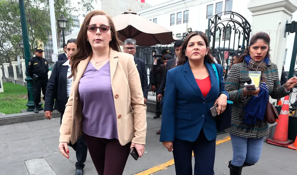 Rosa Bartra y Karina Beteta son integrantes de la Comisión Permanente. Foto: Michael Ramón / La República.