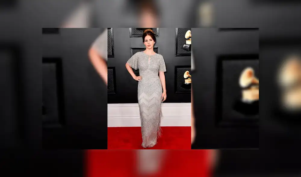 Lana Del Rey reveló que compró su vestido en un centro comercial. (Foto: People) Lana Del Rey reveló que compró su vestido en un centro comercial. (Foto: People)
