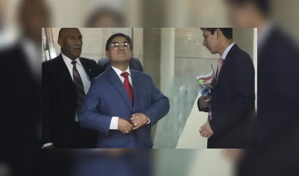 Comisión Permanente aprueba destitución de César Hinostroza