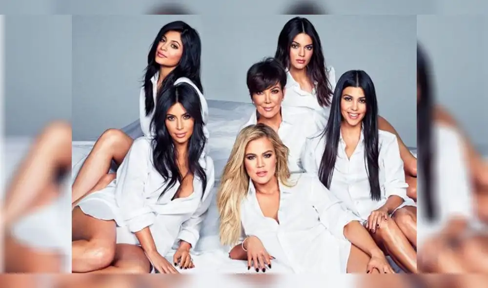 Hermanas Kardashian sorprenden con postal horas antes de Nochebuena [FOTO]