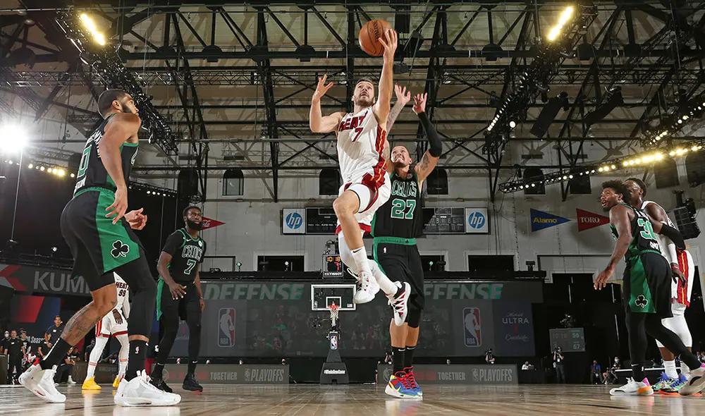 Boston Celtics venció 117-114 a Miami Heat en la primera final del Este de los NBA Playoffs 2020. Foto: AFP