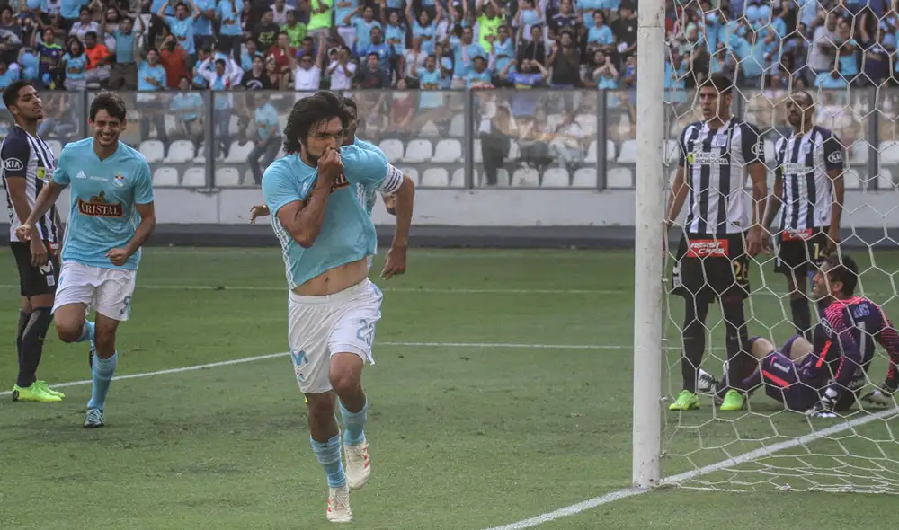 Arsenal de Inglaterra envió afectuoso saludo a Sporting Cristal por su aniversario Arsenal de Inglaterra envió afectuoso saludo a Sporting Cristal por su aniversario