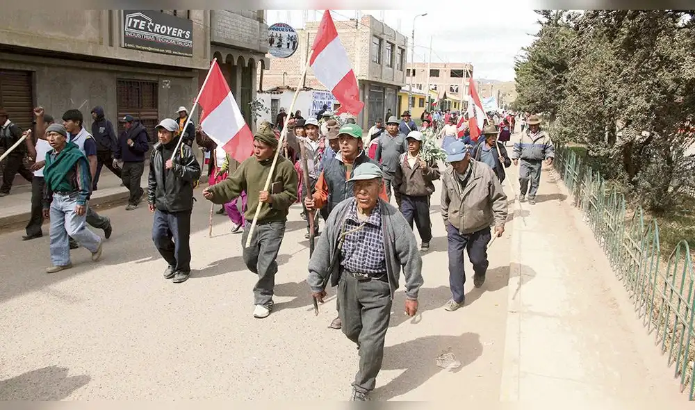 a la calle. Aimaras se reunirán para fijar inicio de protesta. a la calle. Aimaras se reunirán para fijar inicio de protesta.