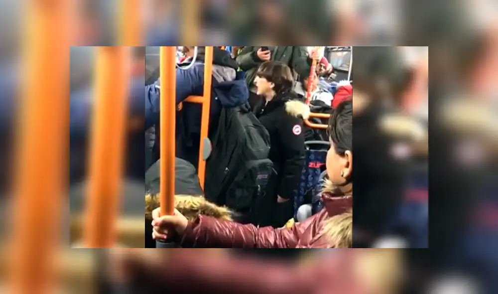 Facebook viral: señora insulta a jóvenes que no quieren cederle asiento en metro [VIDEO]