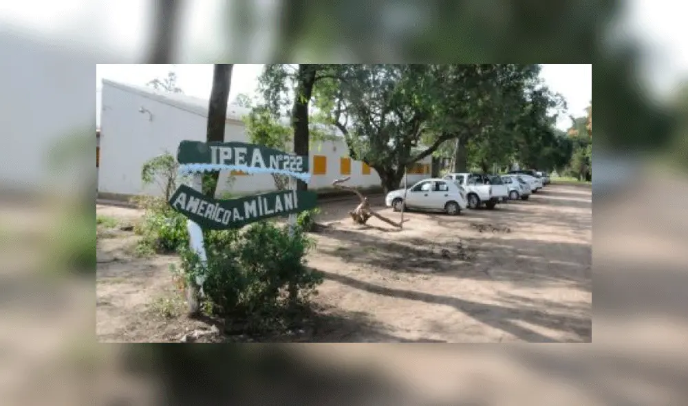 Acusan a adolescentes de grabar violación contra un escolar en un colegio de Córdoba. Acusan a adolescentes de grabar violación contra un escolar en un colegio de Córdoba.
