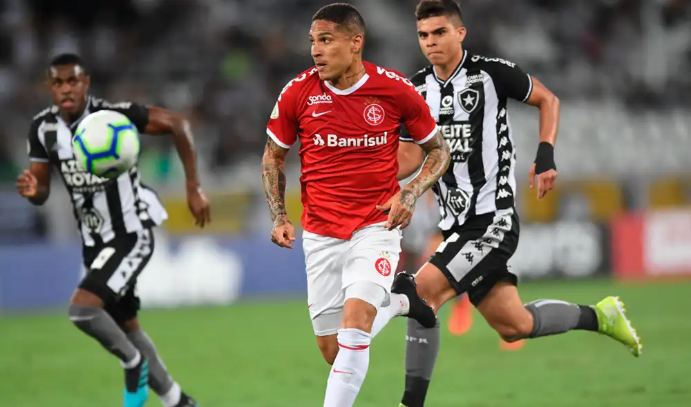Paolo Guerrero sigue al pendiente de su futuro en el aspecto deportivo en medio de sus vacaciones. ¿Se mantendrá en el Inter de Porto Alegre?.